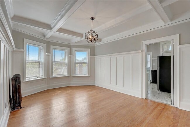 Photo - 2611-2613 N Stowell Ave