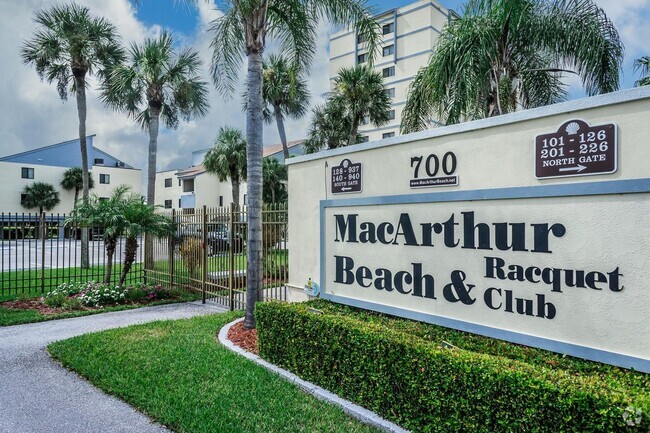 Building Photo - Venice, FL 2BR/2BA Condo in a Gated, Gulf ... Unit 231