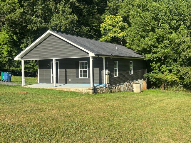 Photo - 1364 Bald Hill Loop