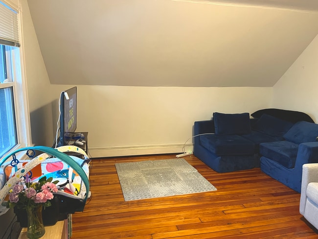 Photo - 106 Harrishof St Unit 3