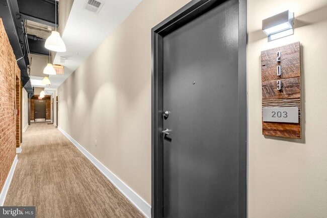 Photo - 515 N Washington St Unit 203