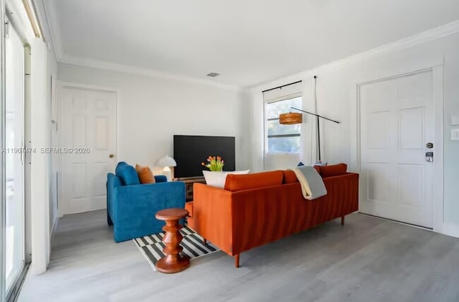 Photo - 7881 Sheridan St