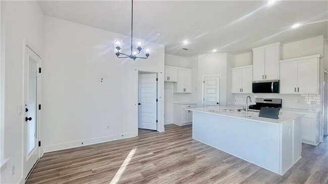 Photo - 458 W Taverner Xing