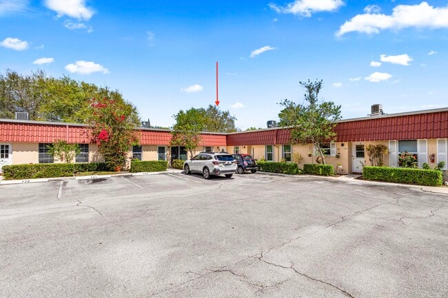 Building Photo - 733 Nantucket Cir