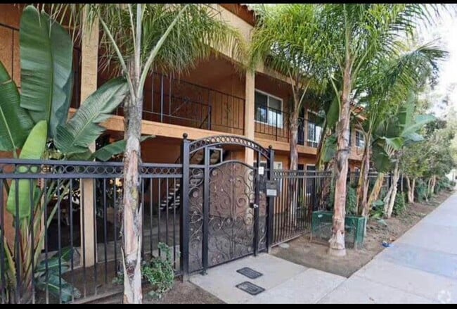 Photo - 563 Broadway Unidad 70