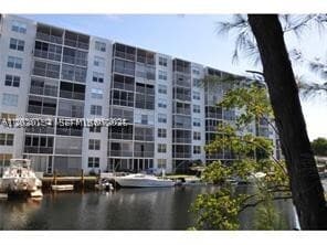 Building Photo - 3660 NE 166th St Unit 611