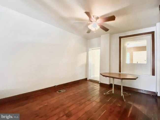 Building Photo - 154 East St Rental