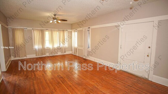Photo - 7600 Franklin Dr