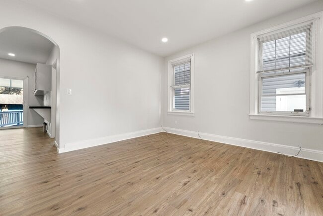 Photo - 658 Liberty Ave