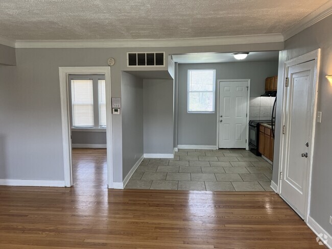 Building Photo - 1240 W 90th St Rental