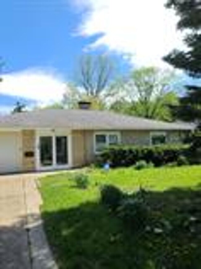 Photo - 106 Elmwood Dr Casa