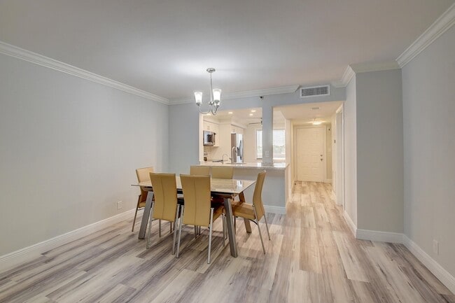 Photo - 7076 Huntington Ln Unidad 5070