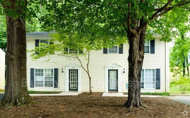 Building Photo - 107 Longwood Dr Rental
