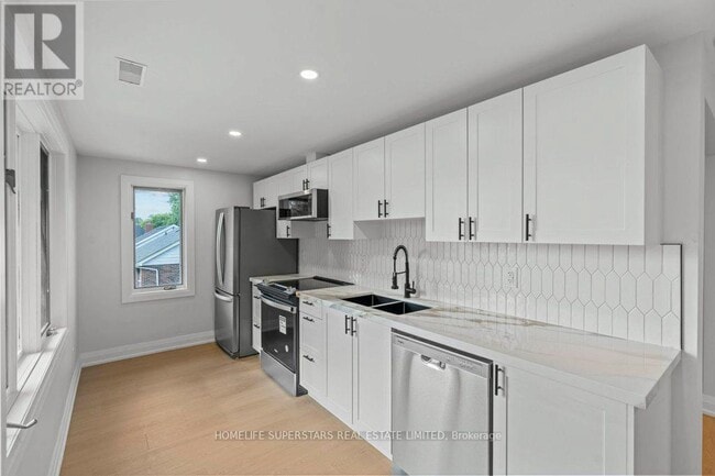 Photo - 855 Garth St