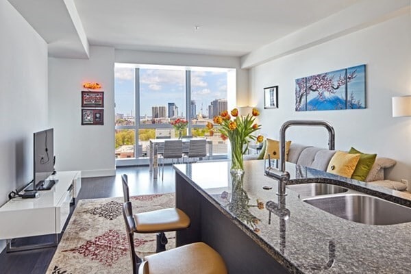 Building Photo - 115 Stuart St Unit 19c