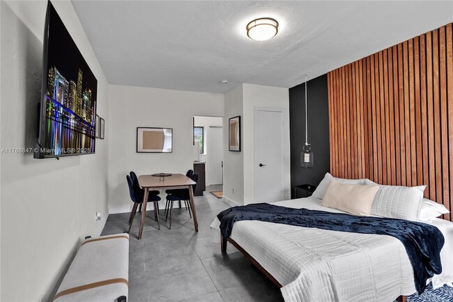 Building Photo - 1350 NE 111th St Unit 3 Rental