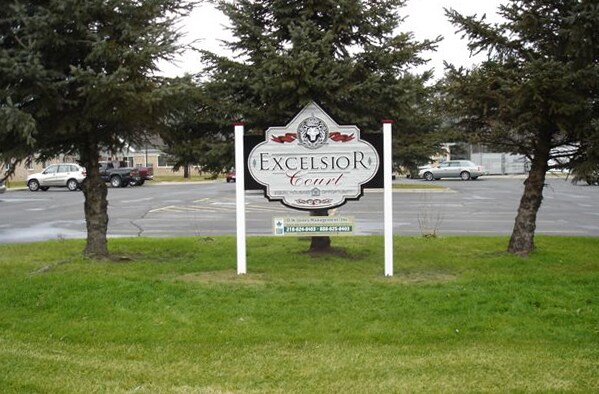 Excelsior Court Apartments - Excelsior Court Apartments