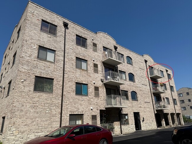Building Photo - 7326 40th St Unit 4E Rental