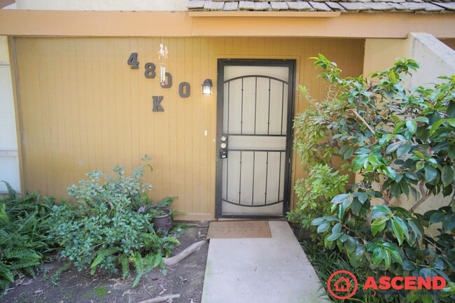 Photo - Central Bakersfield Condo!