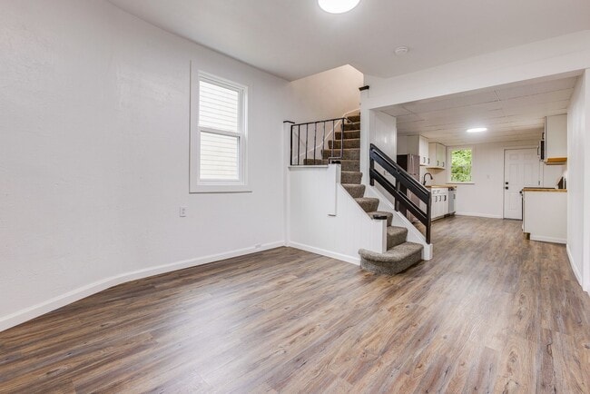Photo - 632 Curtis St