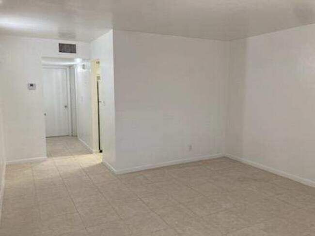 Photo - 515 S Sequoia Dr Unit 206