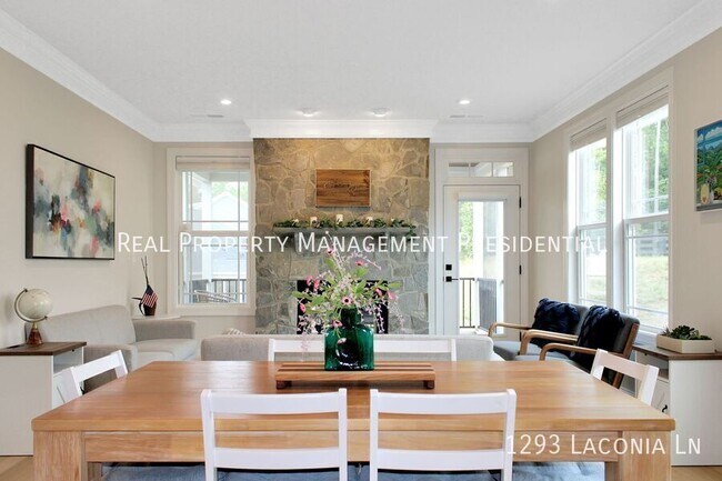 Photo - 1293 Laconia Ln