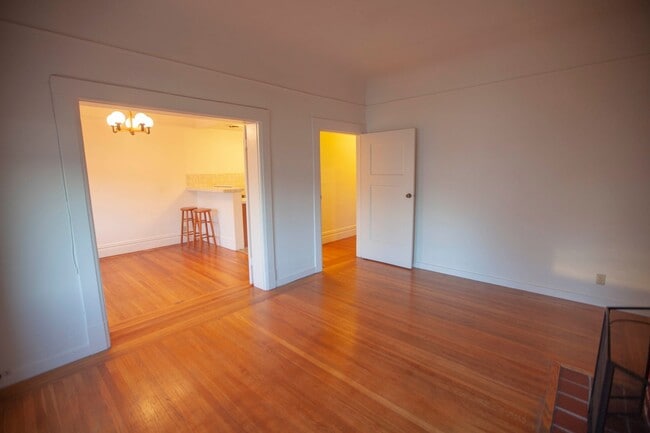 Photo - 128 Unit 1287 #1