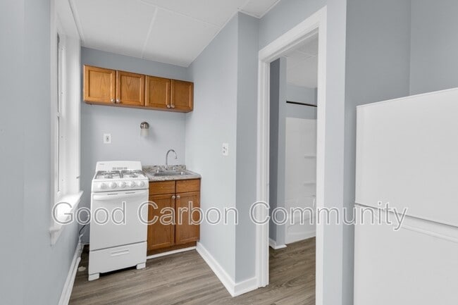 Photo - 131 Allen St Unit 17