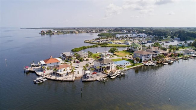 Building Photo - 1 Harbor Dr Rental