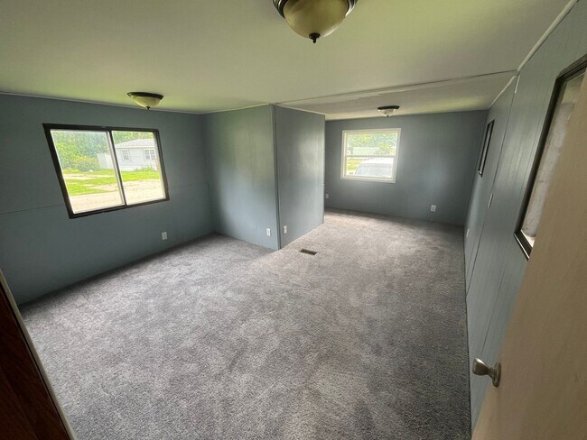 Photo - 2 Bedroom 2 Bath Mobile Home