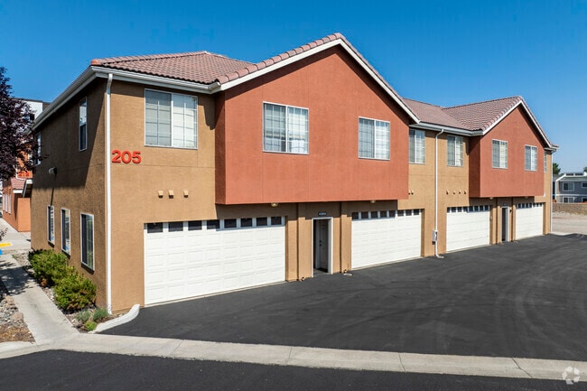 Photo - Redfield Villas Apartments