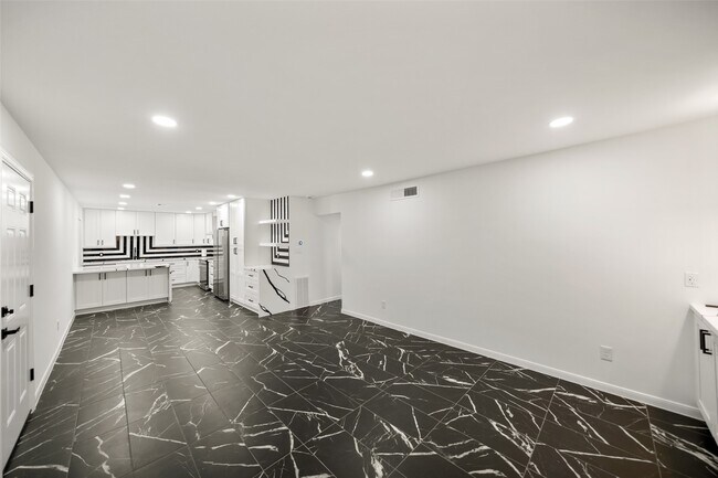 Photo - 2101 Fountain View Dr Unidad 25C