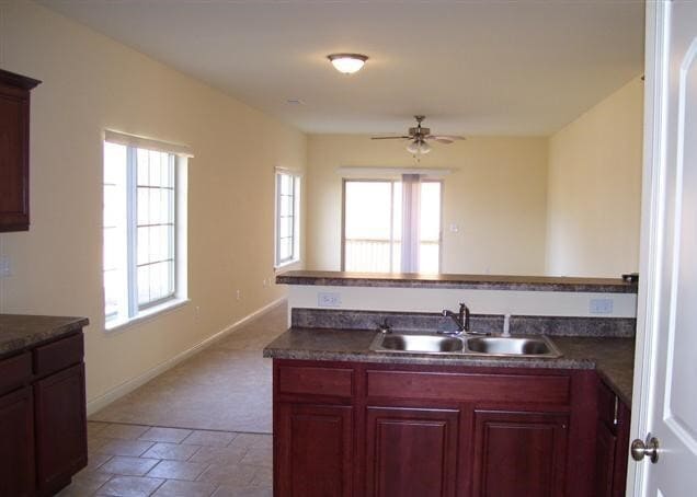 Photo - 3 bed 2 bath home with Fenced in backyard!