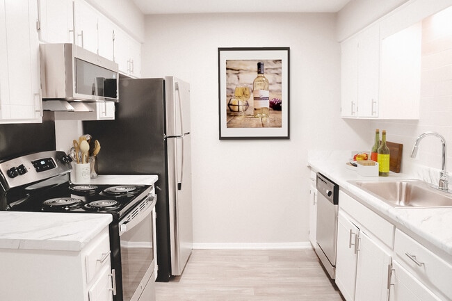 Building Photo - The Dylan Rental