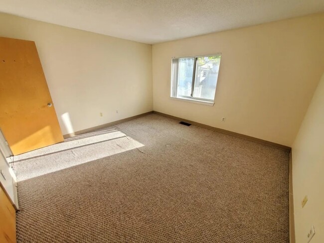 Photo - 146 North Beacon St Unit B1