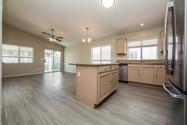 Photo - 3105 Macaroon Way