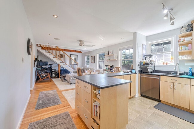 Photo - 2214 Colston Dr