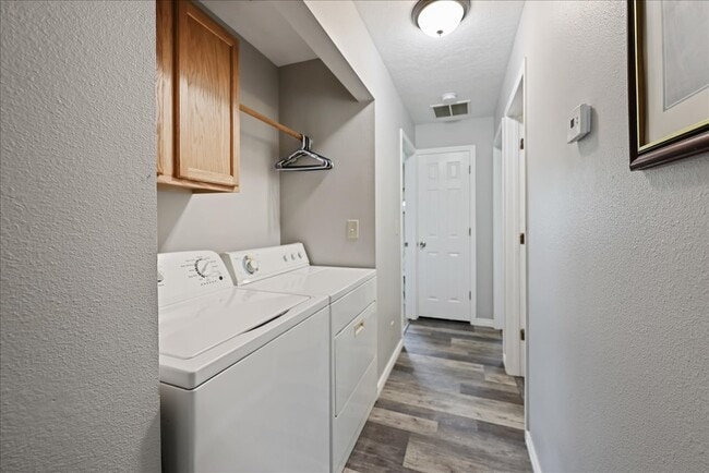 Photo - 20 10th Ave N