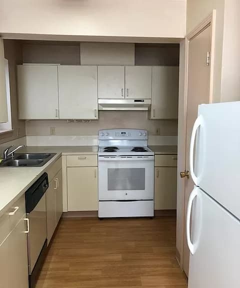 Photo - 200 NW Brandon St Apartment Unit 3