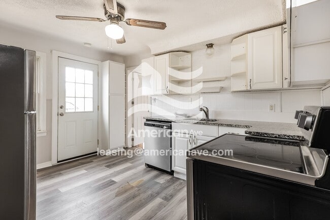 Photo - 27312 Ridgewood St