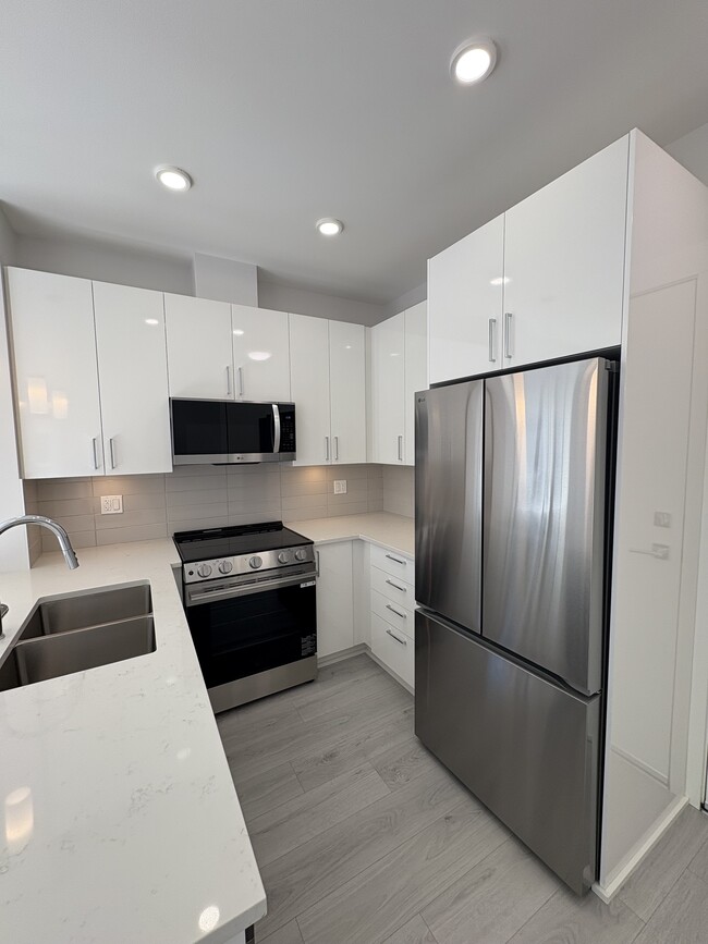 Photo - 33886 Pine St Unit 610