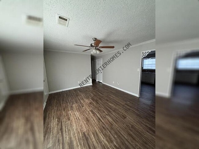 Photo - 217 N Bailey Blvd