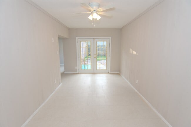 Photo - 6703 Stonewater