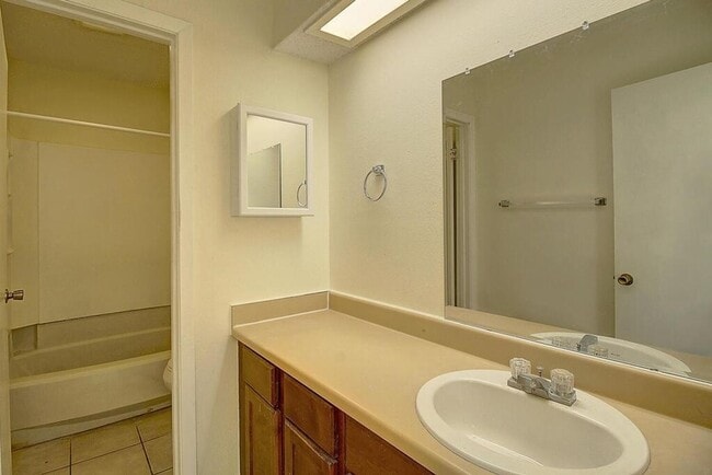 Photo - 2314 Capitan Dr