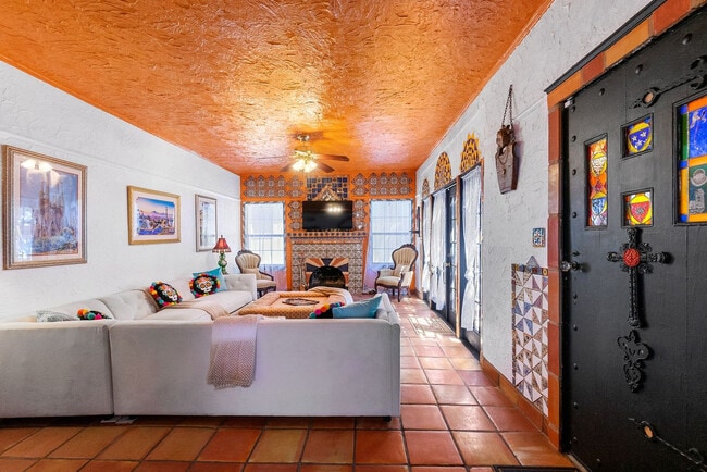 Building Photo - 24 Fullerwood Dr Unit ID1281922P Rental