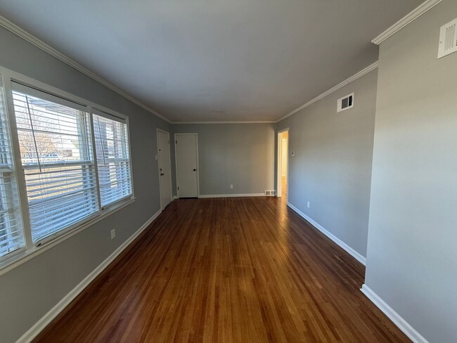 Photo - Welcome to this charming 3-bedroom, 1-bathroom home located in the vibrant city of Memphis, TN