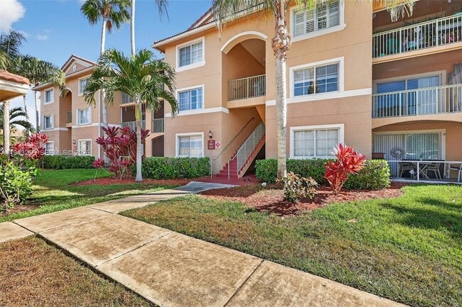 Building Photo - 3613 NW Mediterranean Ln Unit 206