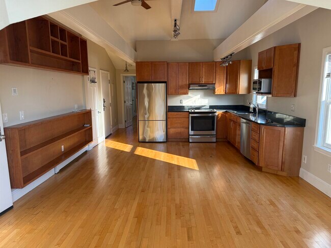 314 Islington St Unit 5