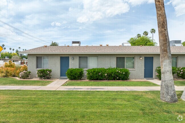 Photo - Emerald Park Condominiums
