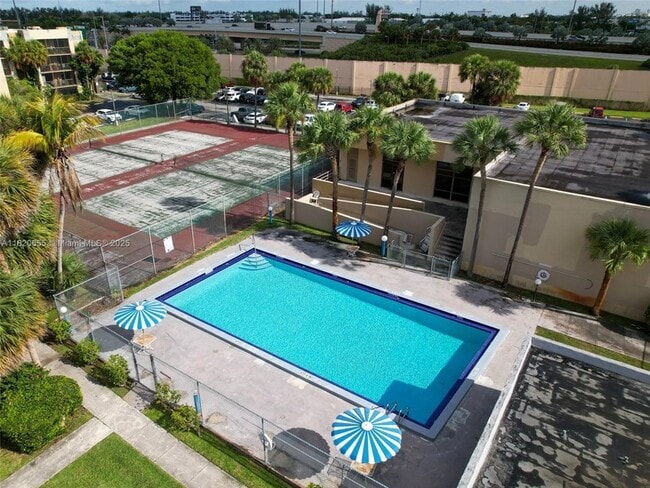 Building Photo - 8625 NW 8th St Unit 205